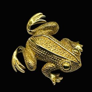 Vintage Trifari Gold Trifanium Frog Brooch 1990’s